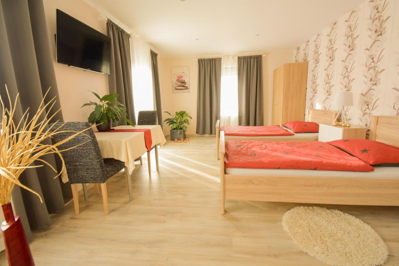Mainzimmer - Business Apartments Hasloch  Εξωτερικό φωτογραφία