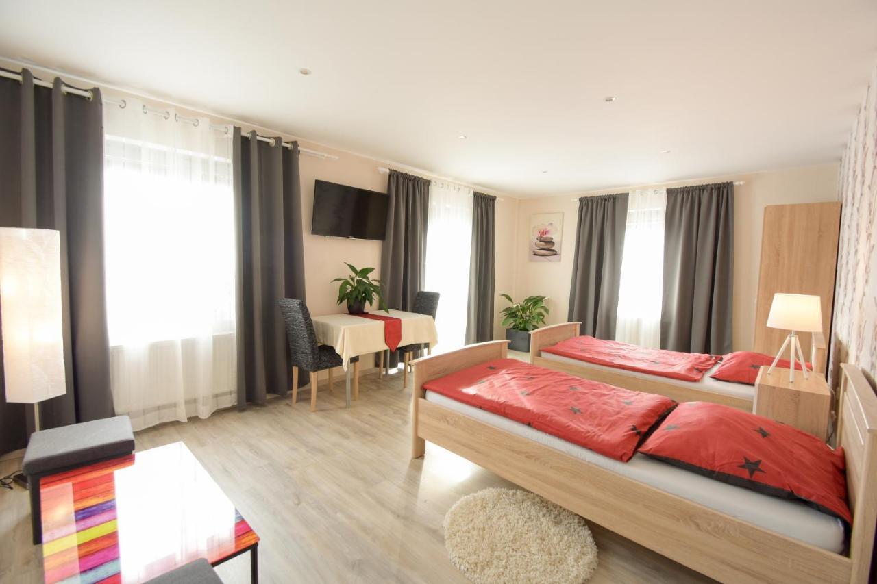 Mainzimmer - Business Apartments Hasloch  Εξωτερικό φωτογραφία